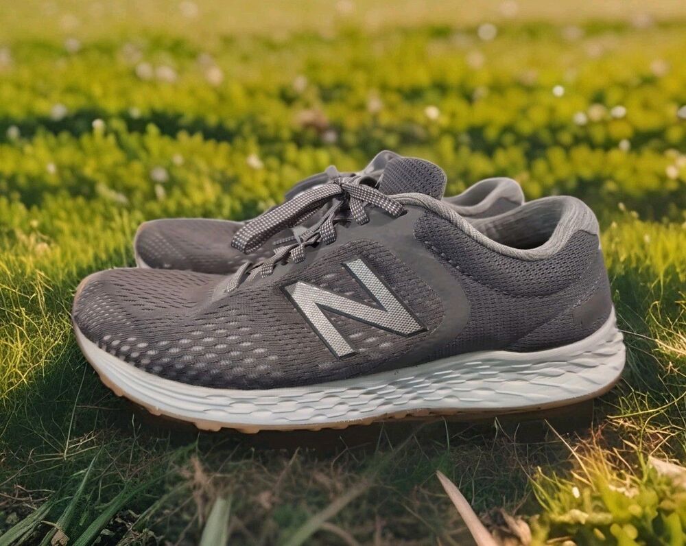 NEW BALANCE FRESH FOAM ARISHI MEN'S SIZE 8.5 WIDE GRAY VGUC